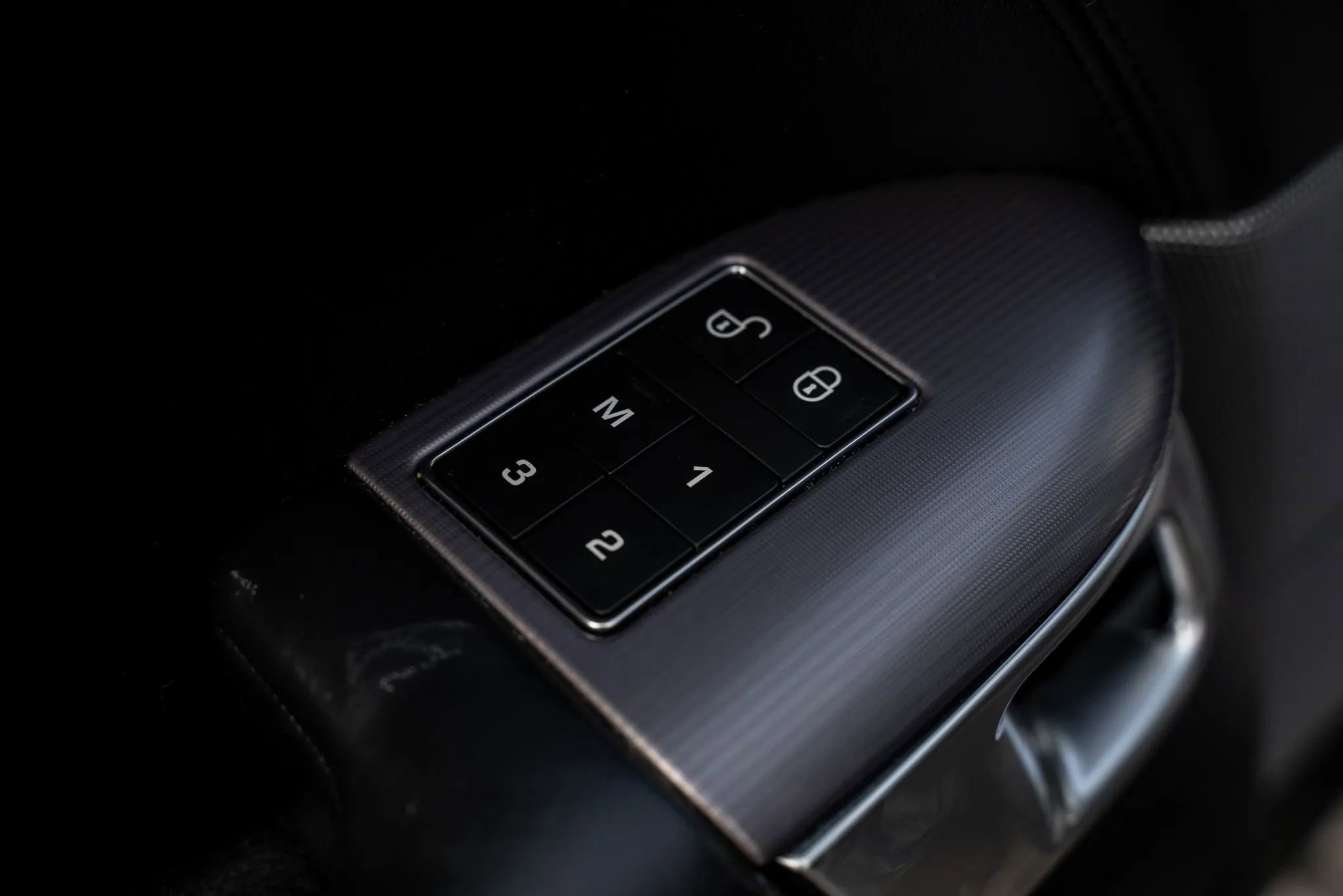 Used 2019 Land Rover Range Rover Sport HSE image 16