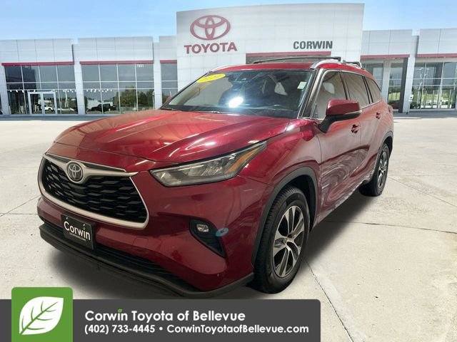 Used 2020 Toyota Highlander XLE image 4