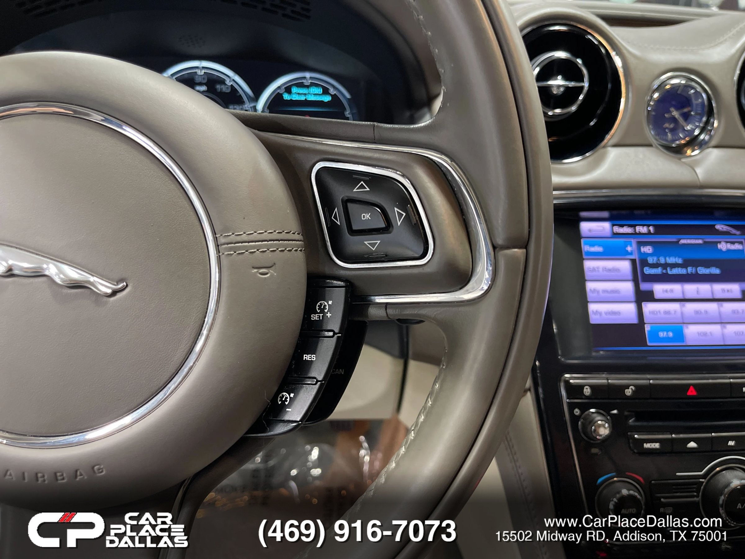 Used 2013 Jaguar XJ L Portfolio RWD image 34