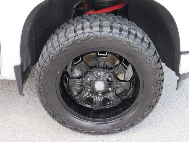 Used 2020 Chevrolet Silverado 1500 RST w/ Convenience Package AWD/4WD image 10