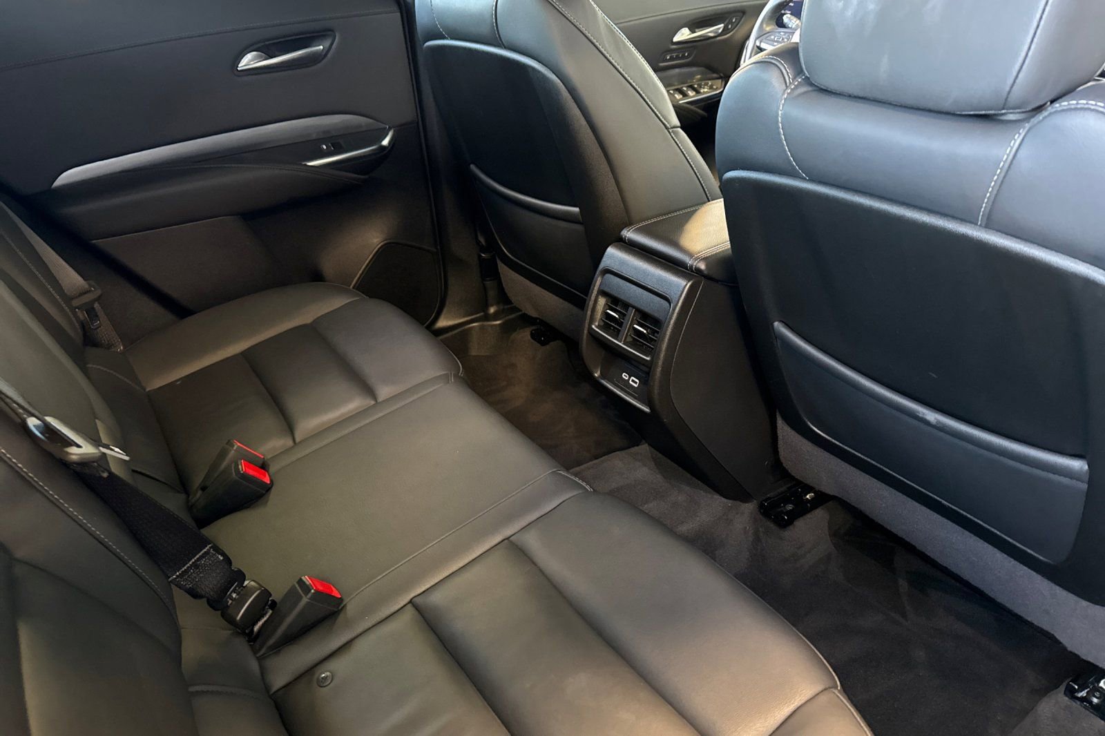 Certified 2025 Cadillac XT4 Premium Luxury image 16