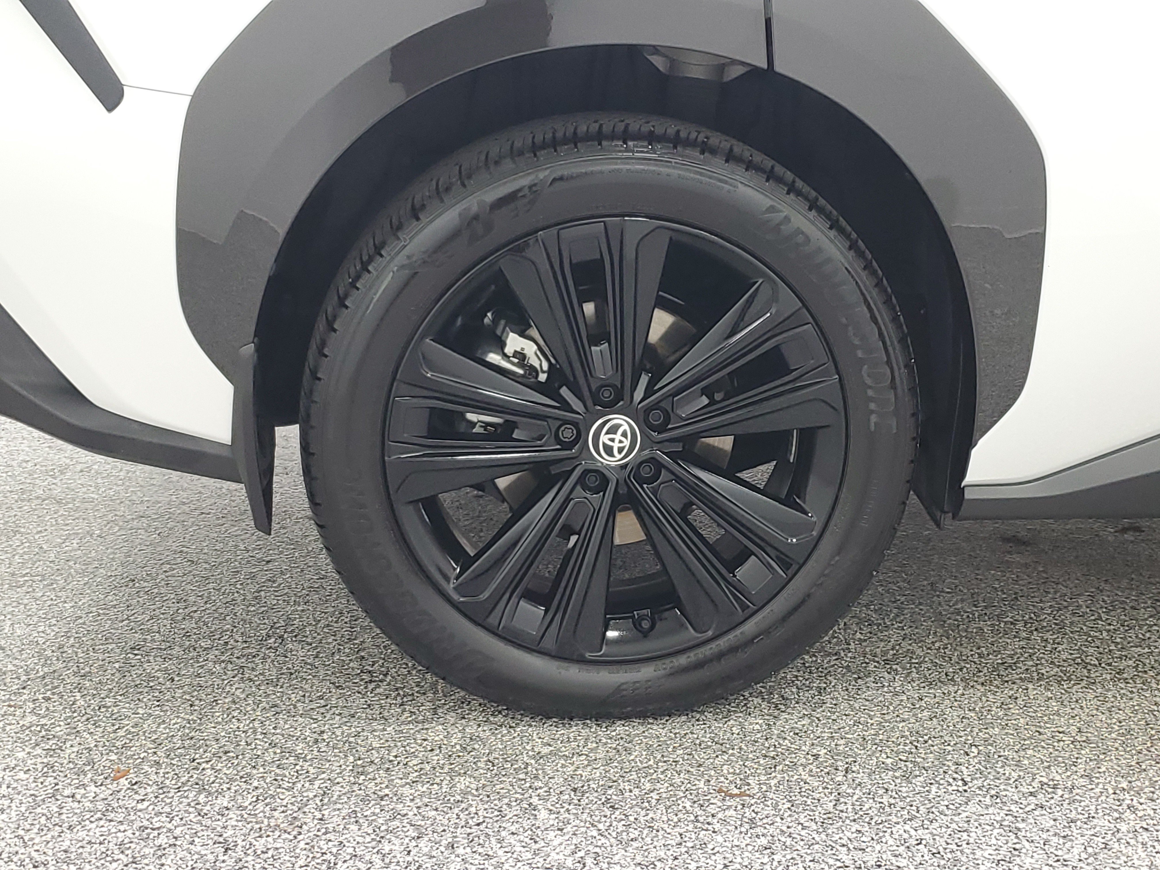 Certified 2025 Toyota bZ4X AWD image 6