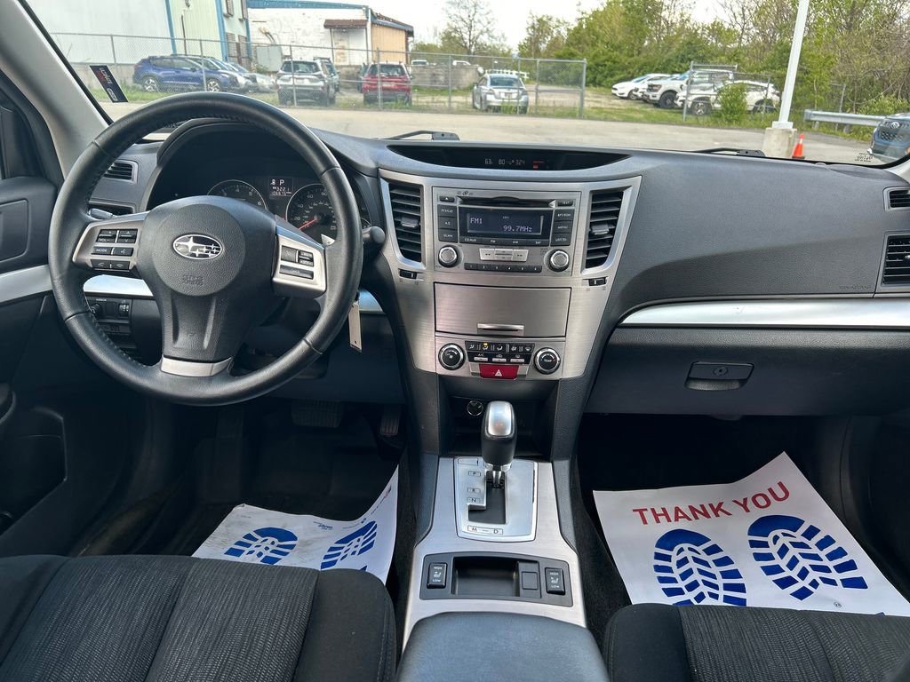 Used 2013 Subaru Outback 2.5i Premium w/ All-Weather Pkg AWD/4WD image 18