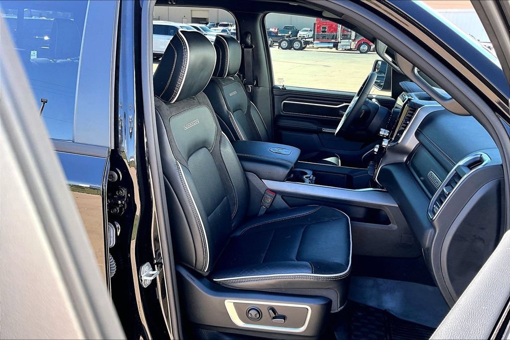 Used 2025 RAM 1500 Laramie w/ Laramie Southwest Edition AWD/4WD image 9