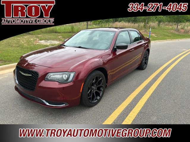 Used 2019 Chrysler 300 Touring w/ Sport Appearance Package image 1