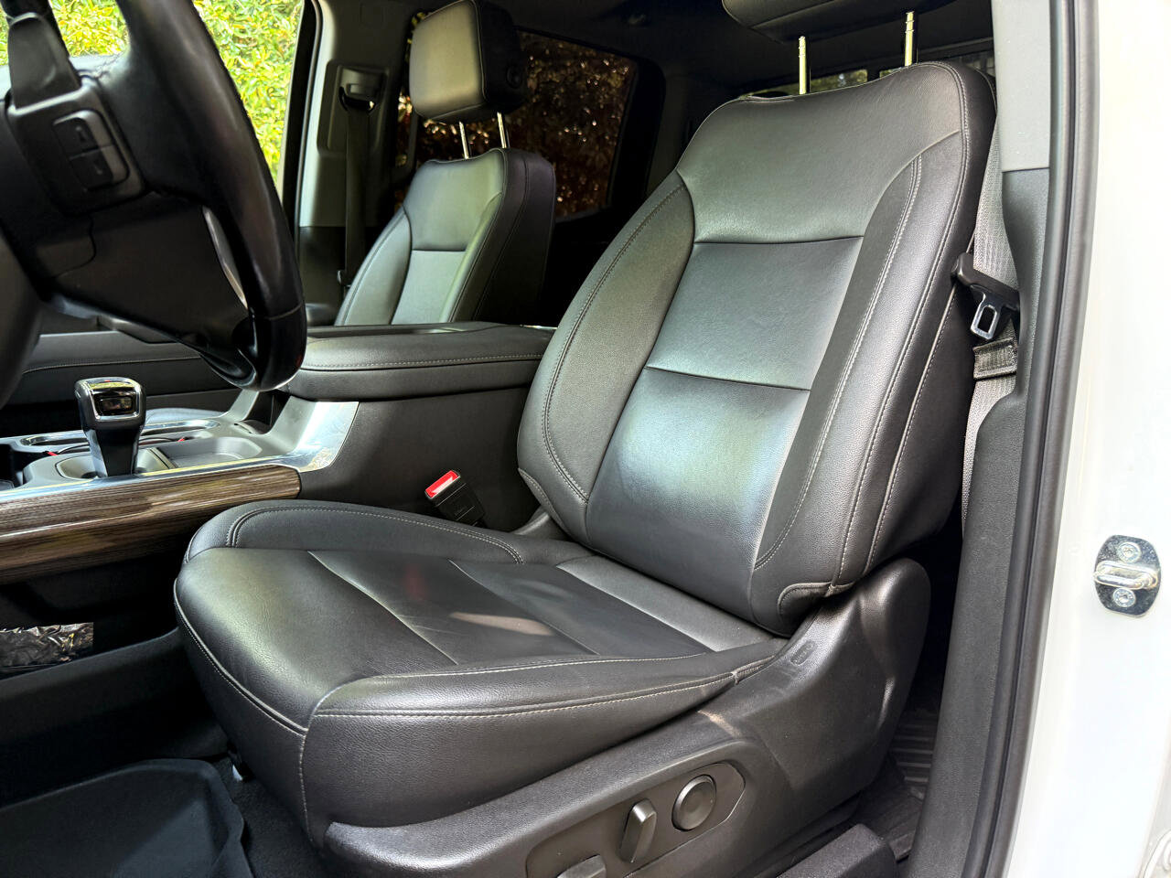 Used 2022 Chevrolet Silverado 1500 LT Trail Boss w/ LT Trail Boss Premium Package image 36
