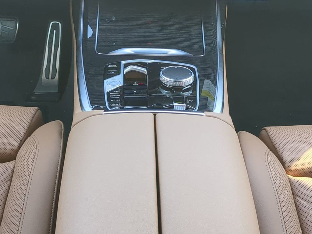 New 2026 BMW X7 M60i image 19