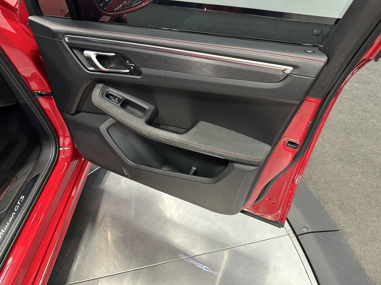 Certified 2023 Porsche Macan GTS AWD/4WD image 41