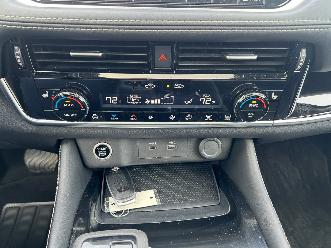 Used 2023 Nissan Rogue SL w/ SL Premium Package image 21