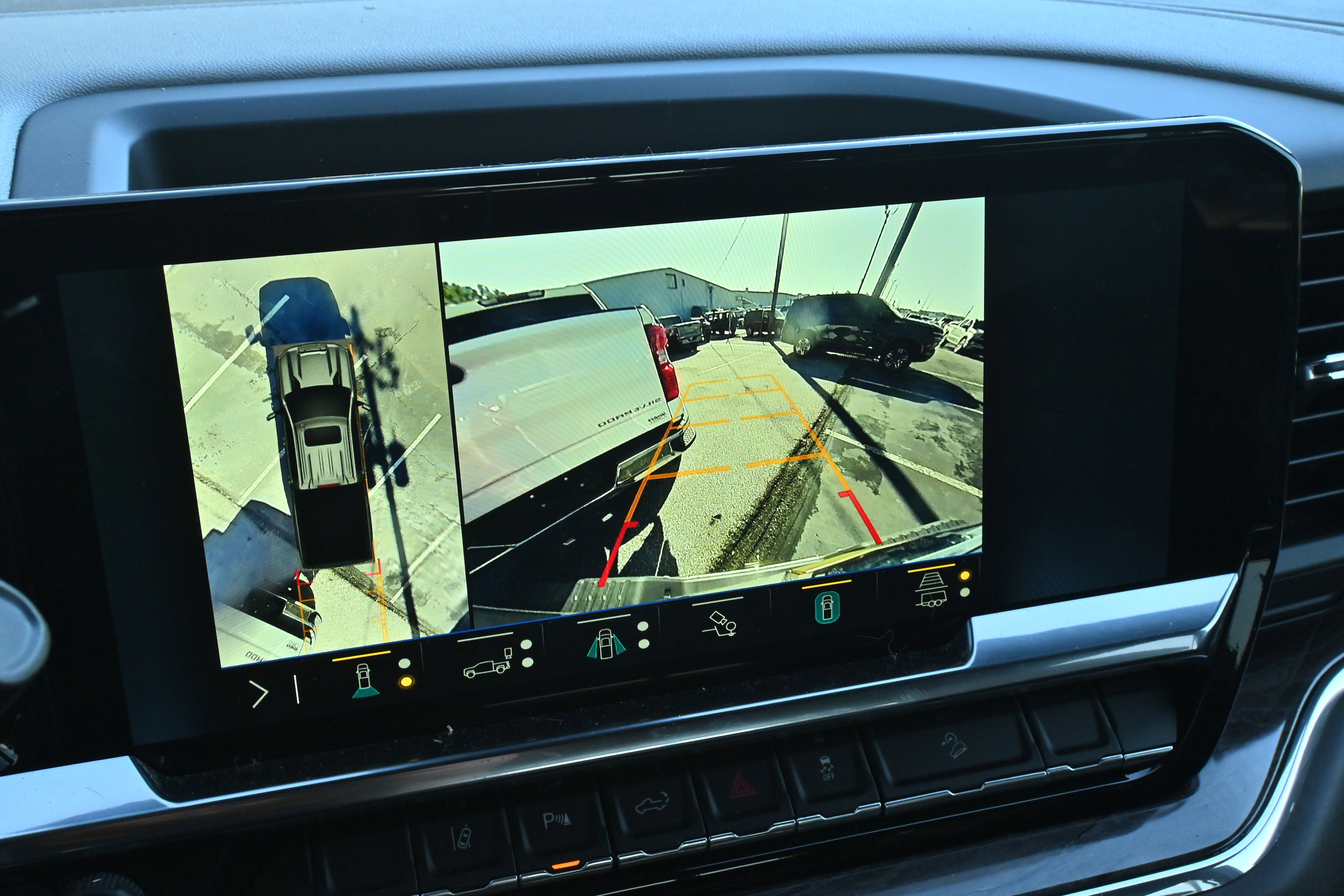 Used 2024 Chevrolet Silverado 2500 LTZ w/ LTZ Convenience Package image 15