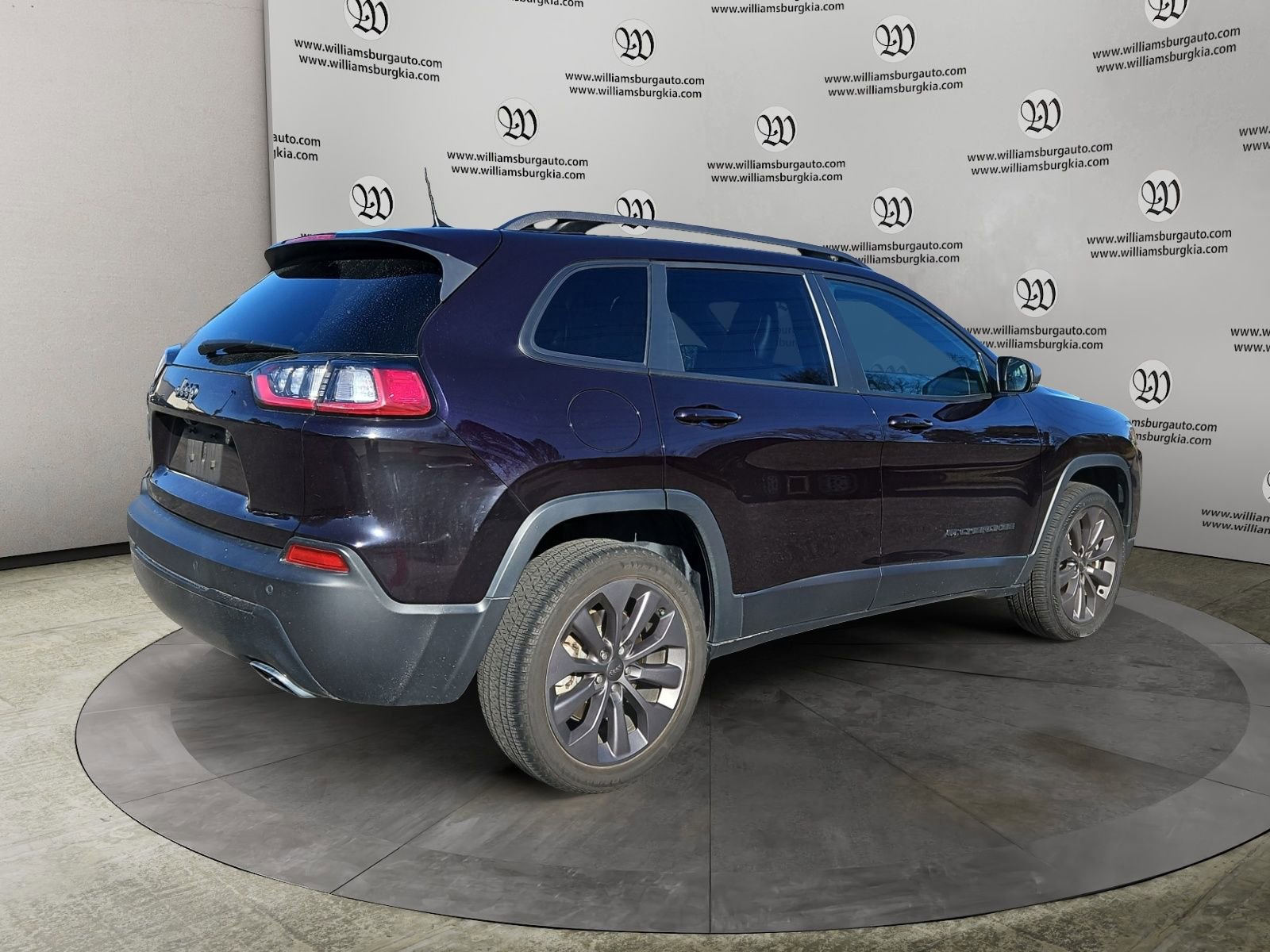 Used 2021 Jeep Cherokee Latitude Lux 80th Anniv w/ Quick Order Package 26U 80TH image 5