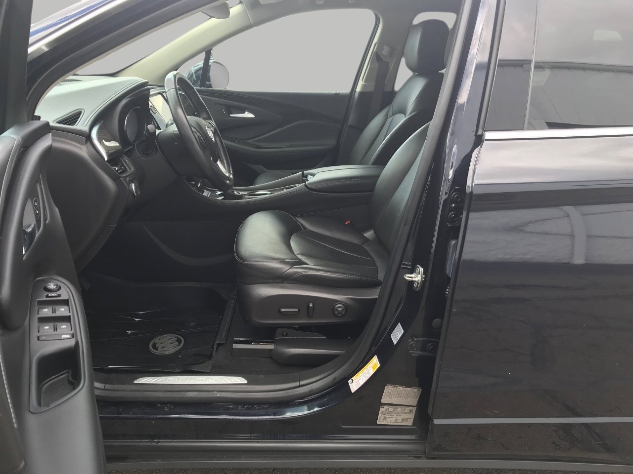 Used 2020 Buick Envision Essence image 9