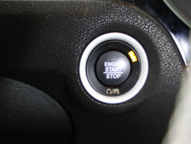 Used 2018 Chrysler 300 S image 20