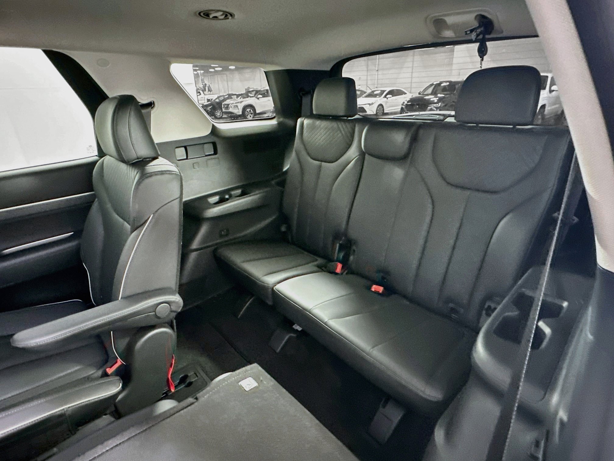 Used 2025 Hyundai Palisade SEL FWD image 29