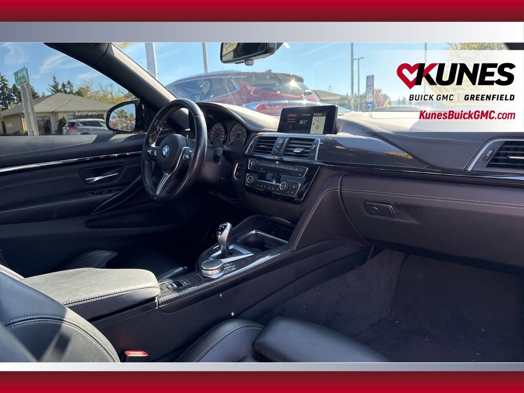 Used 2018 BMW M4 Convertible image 37