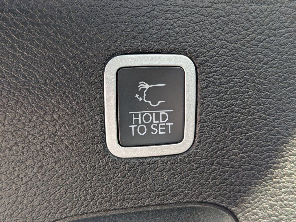 New 2026 Jeep Grand Wagoneer Summit image 9