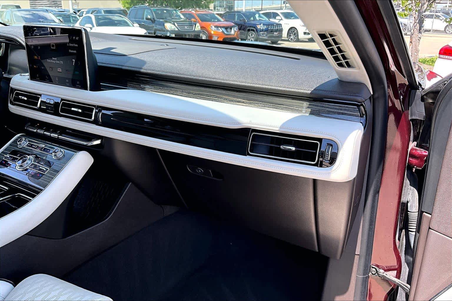 Used 2020 Lincoln Aviator Black Label w/ Dynamic Handling Package AWD/4WD image 16