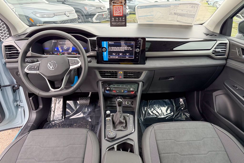 New 2026 Volkswagen Taos SE image 23