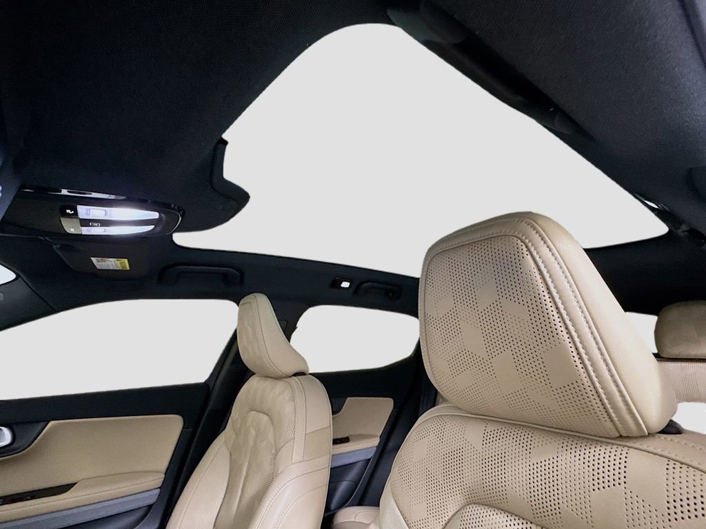 Used 2022 Polestar Polestar 2 w/ Plus Package image 11