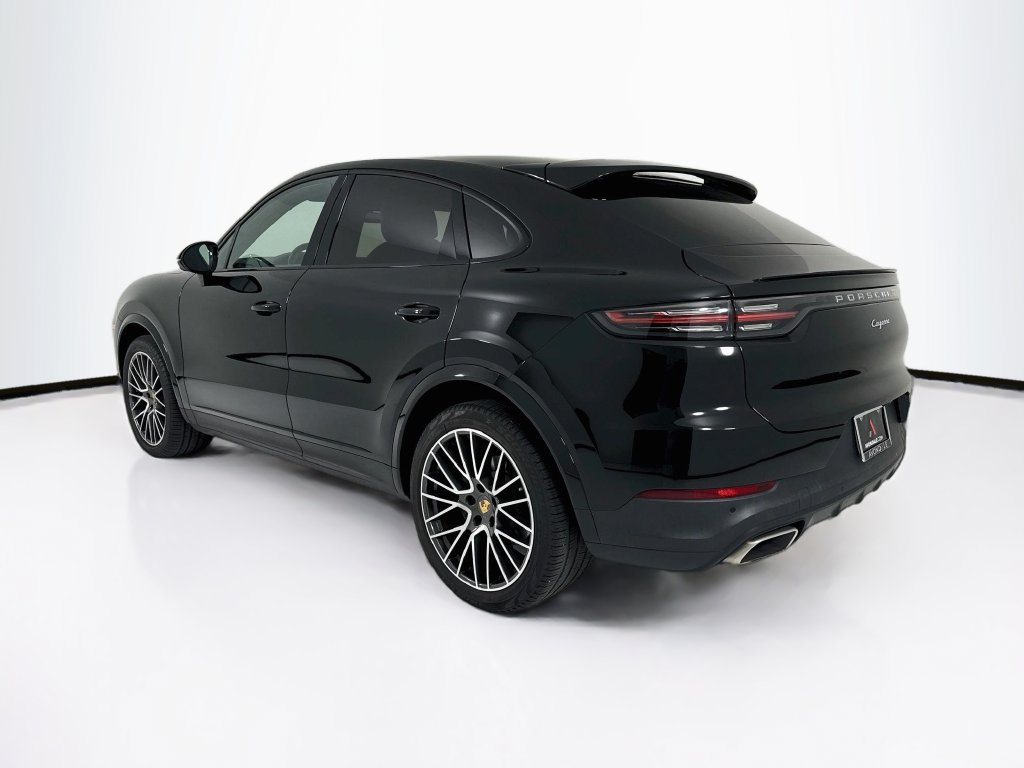 Certified 2023 Porsche Cayenne Coupe AWD/4WD image 3