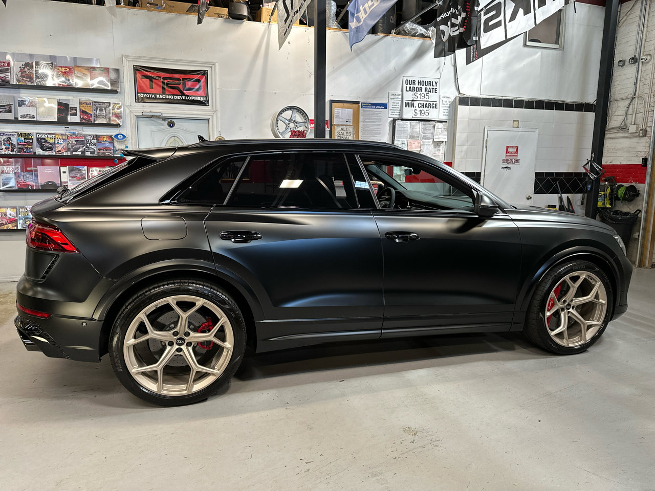 Used 2025 Audi RS Q8 performance w/ RS Design Package - Red image 5
