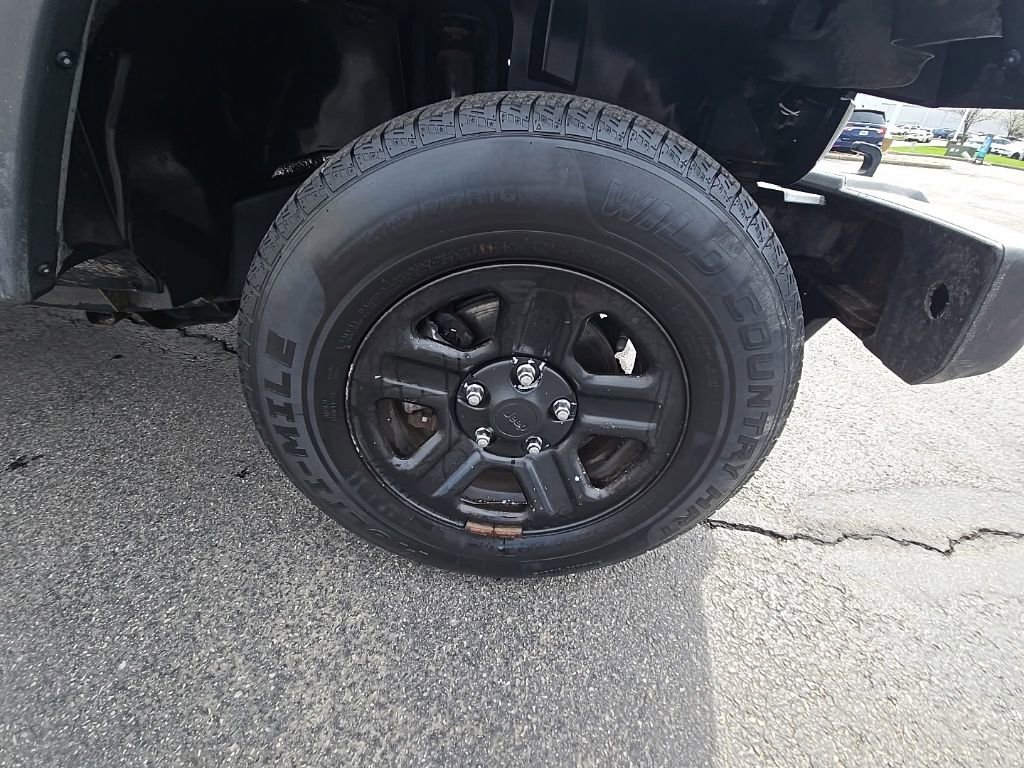 Used 2012 Jeep Wrangler Sport AWD/4WD image 9