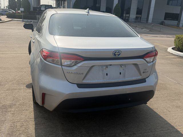 Certified 2025 Toyota Corolla LE FWD image 6