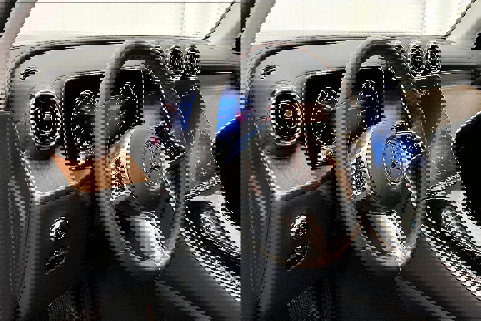 Certified 2023 Mercedes-Benz GLC 300 image 18