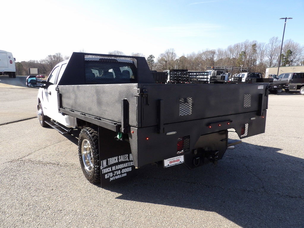 Used 2018 Ford F350 XL w/ Power Equipment Group image 5