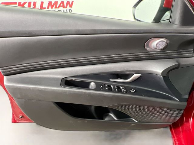 Used 2025 Hyundai Elantra SEL FWD image 32