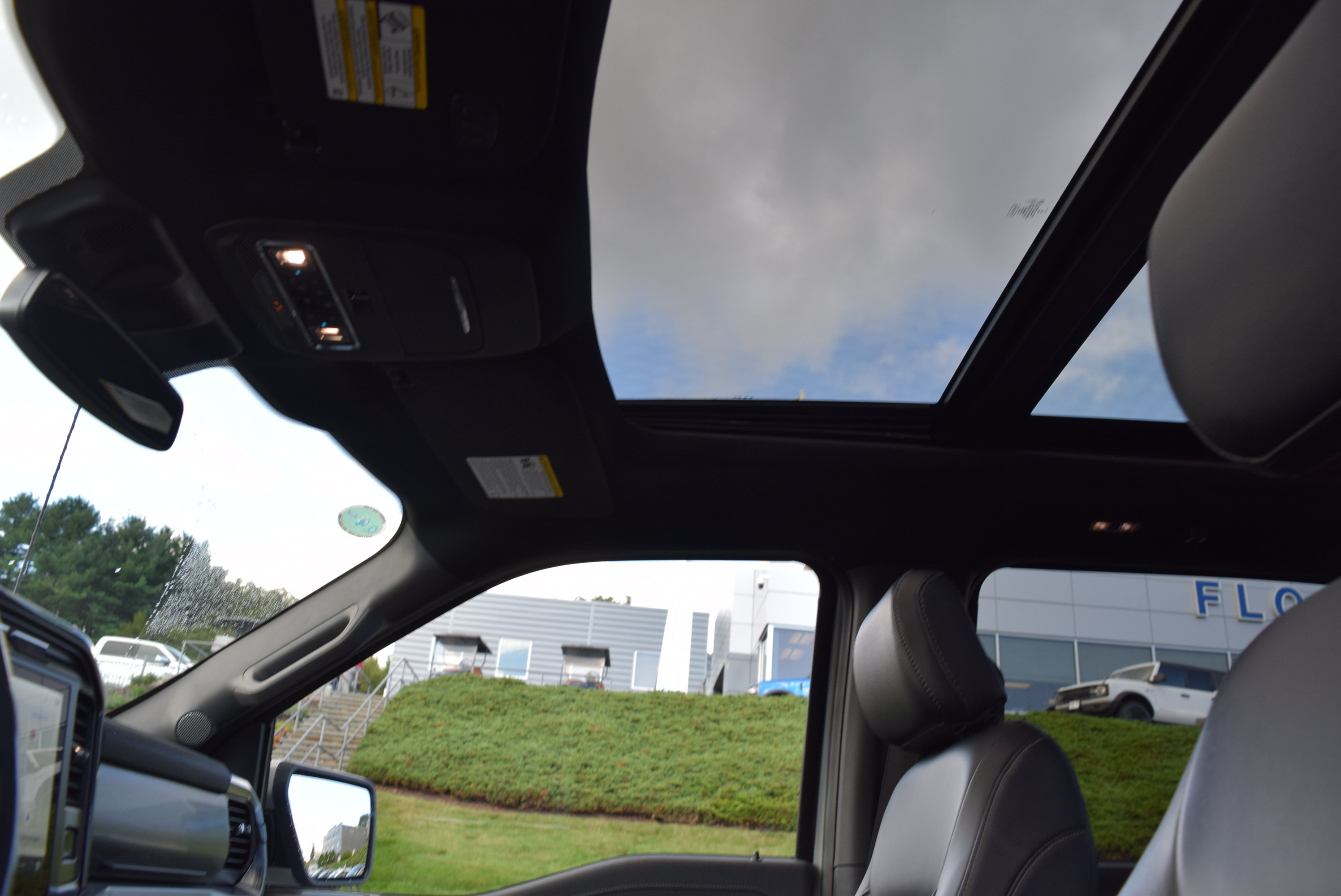 Used 2023 Ford F150 Lariat w/ Equipment Group 502A High AWD/4WD image 13
