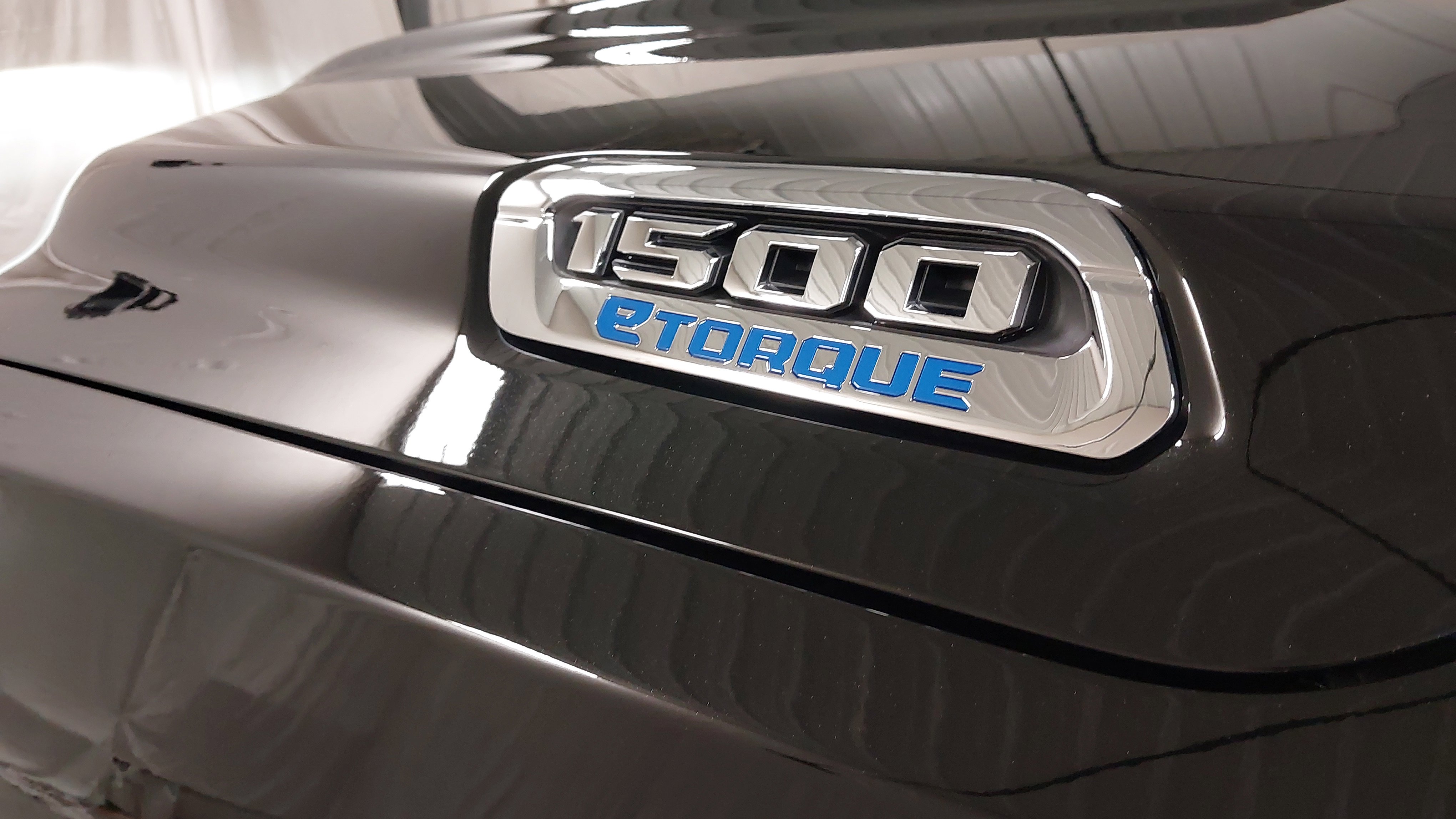 New 2026 RAM 1500 Laramie AWD/4WD image 17