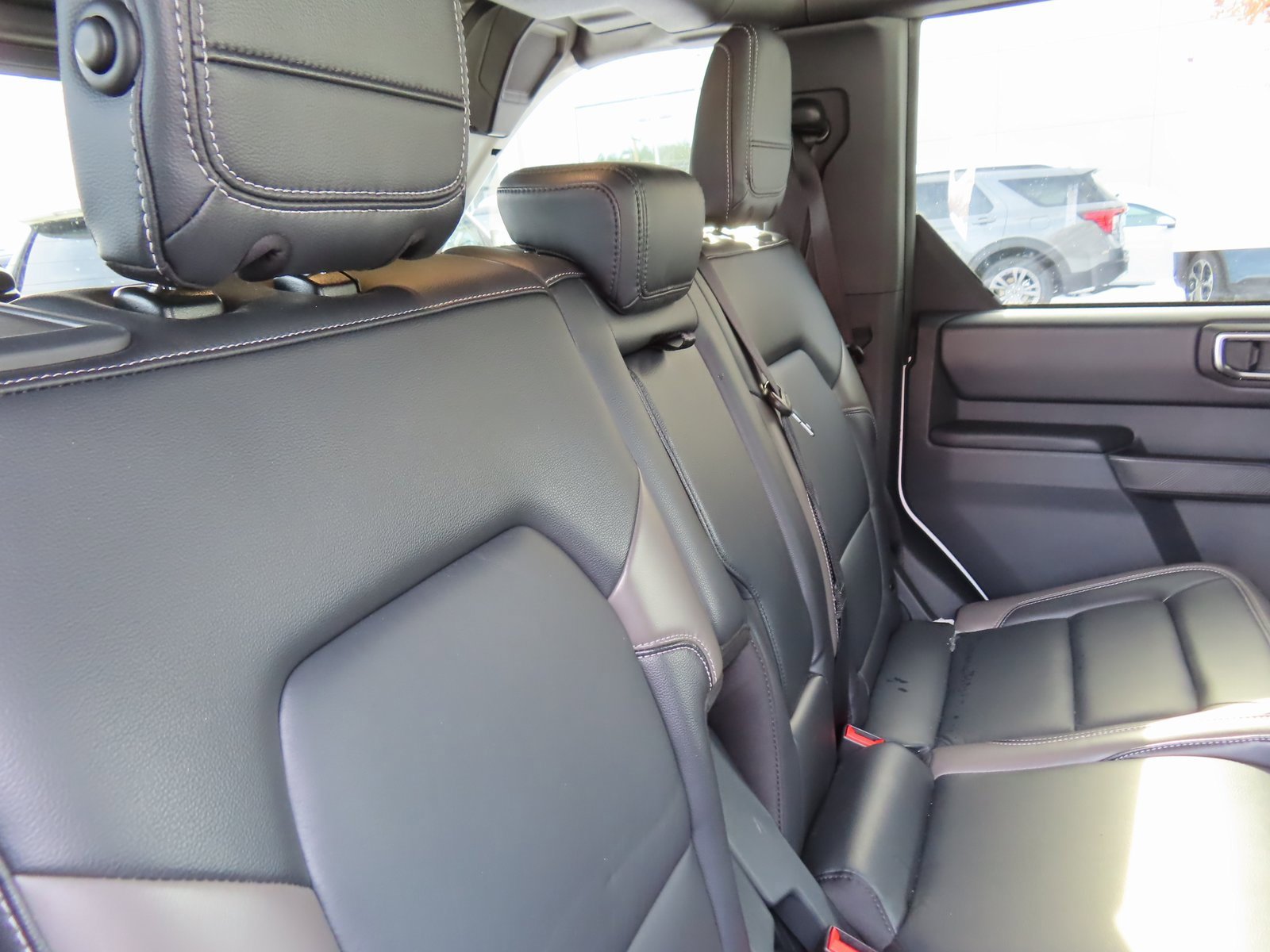 Used 2025 Ford Bronco Outer Banks image 37