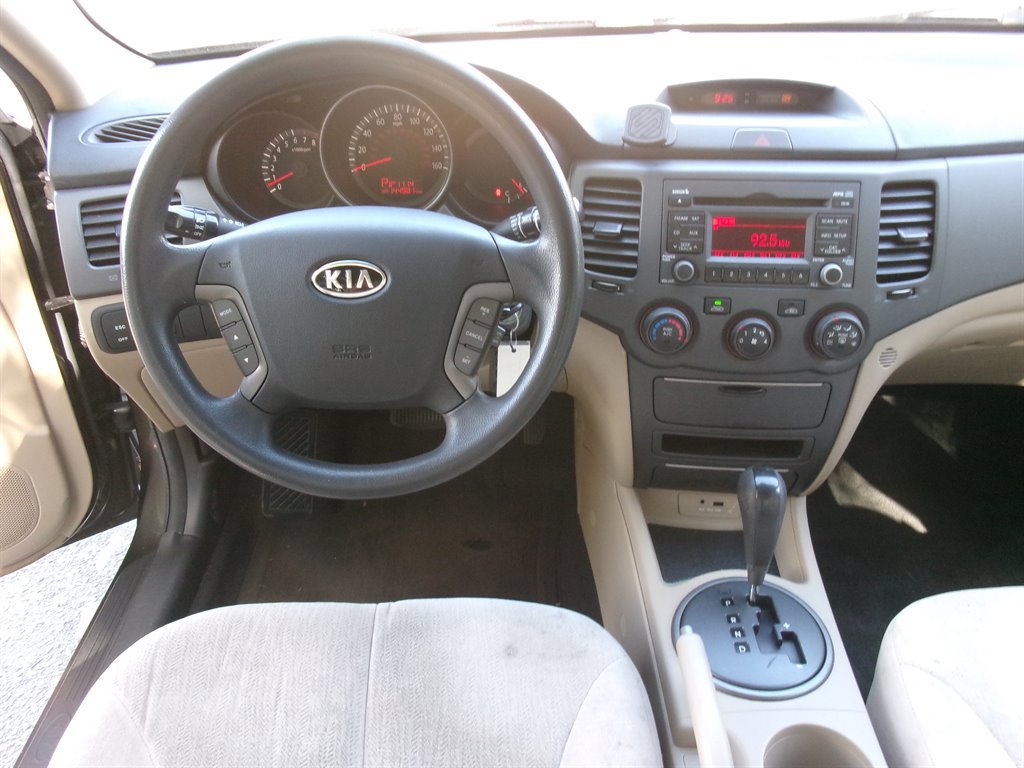 Used 2010 Kia Optima LX w/ Convenience Pkg image 28