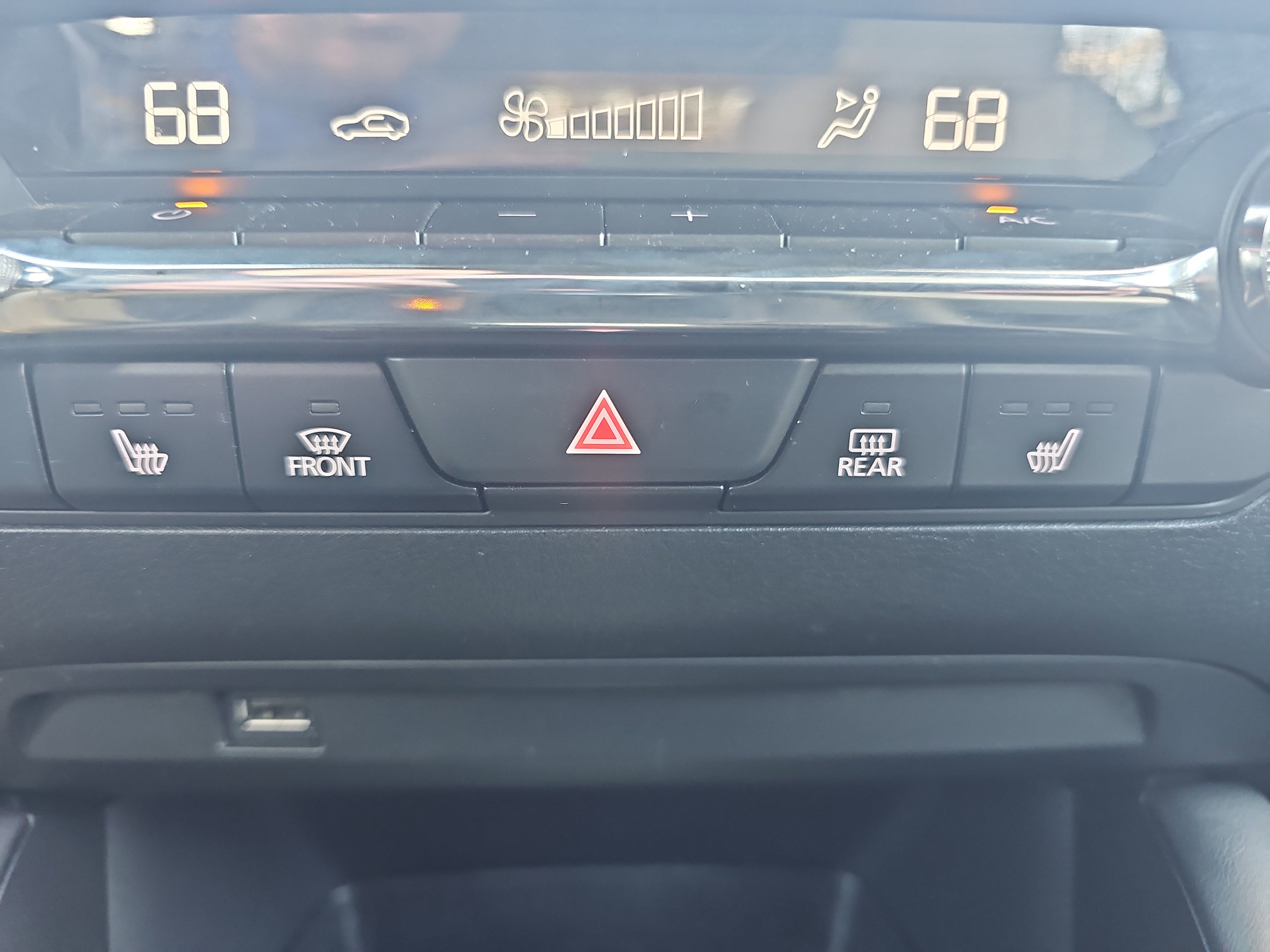 Used 2020 MAZDA MAZDA3 AWD Hatchback w/ Preferred Pkg image 27