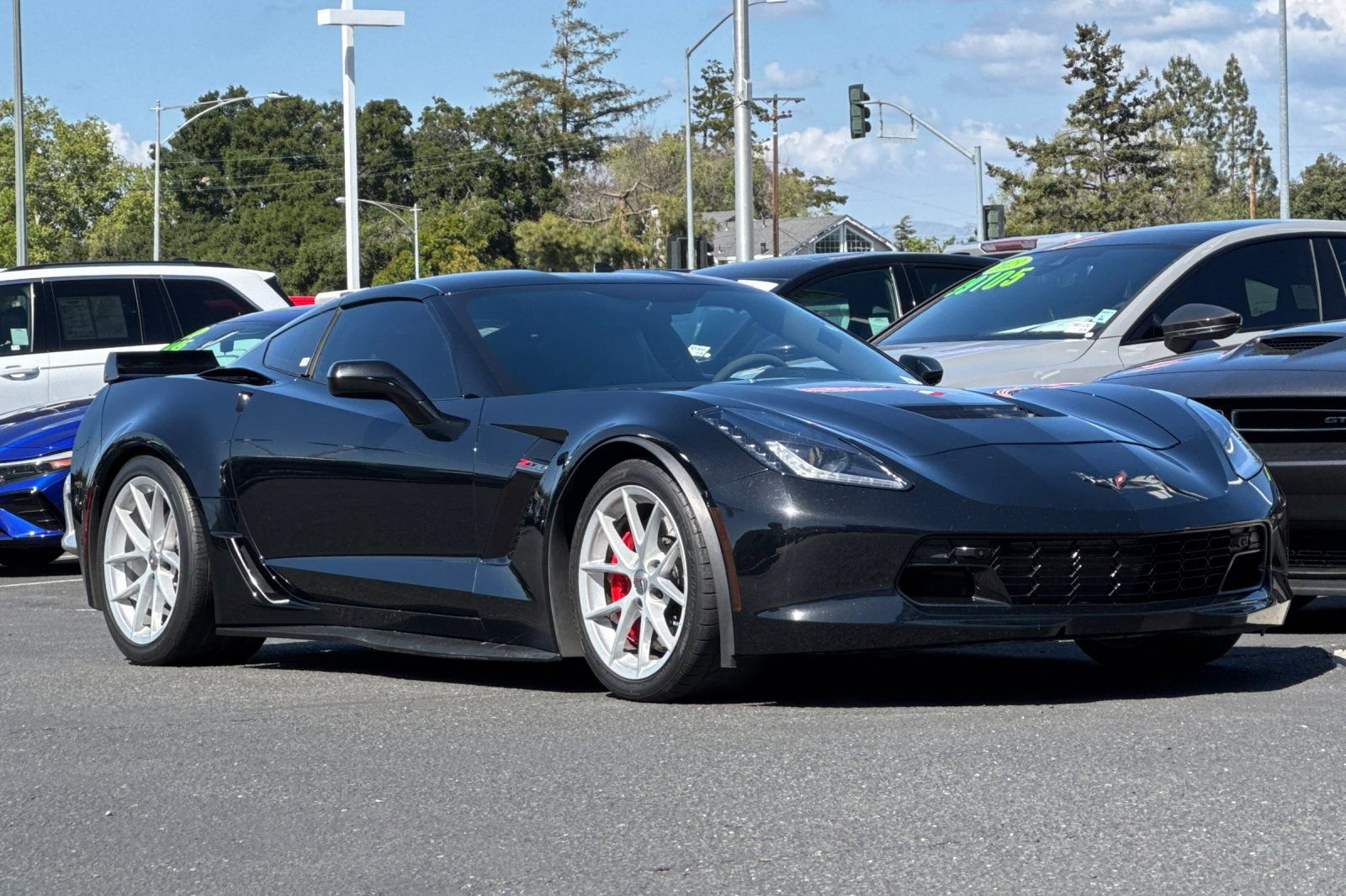 Used 2018 Chevrolet Corvette Z06 RWD image 2