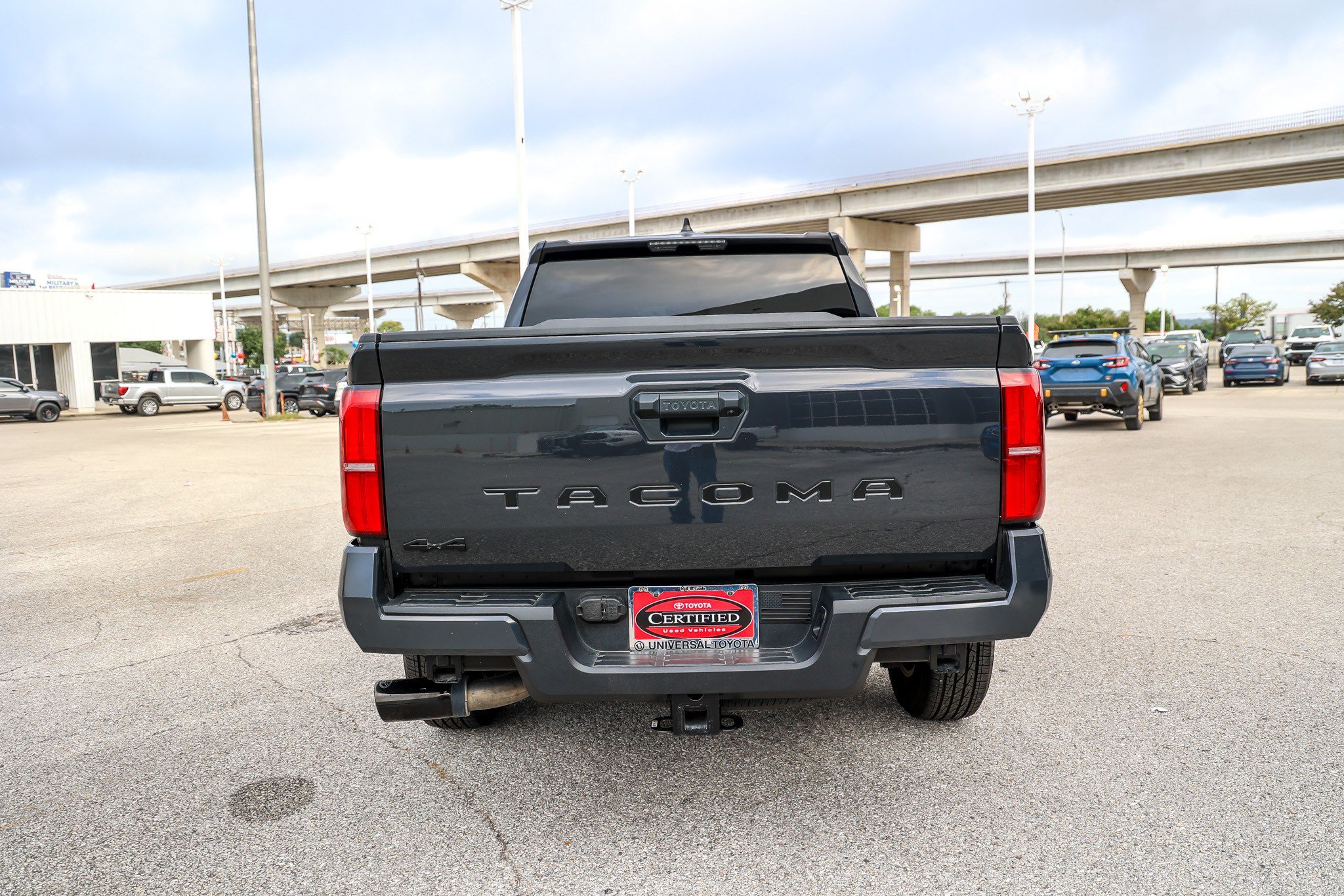 Certified 2025 Toyota Tacoma SR5 AWD/4WD image 8