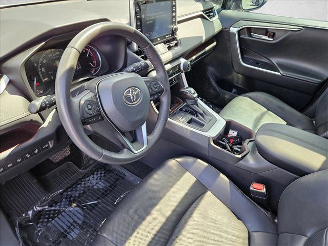 Used 2022 Toyota RAV4 Limited FWD image 10