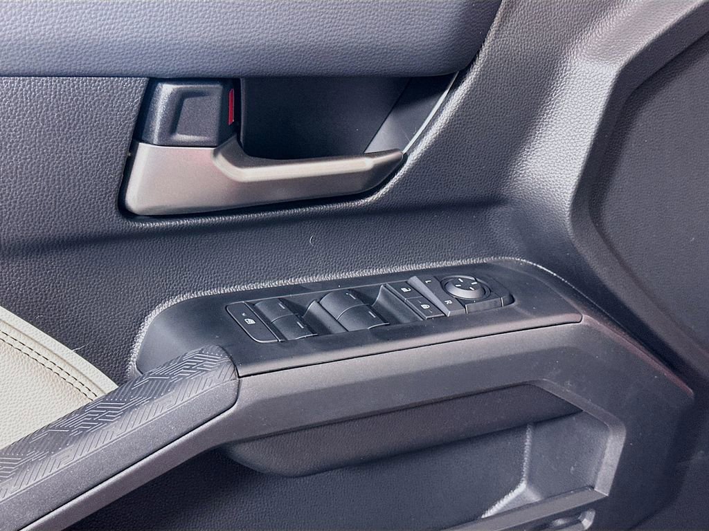 Certified 2025 Toyota Tacoma Limited AWD/4WD image 18