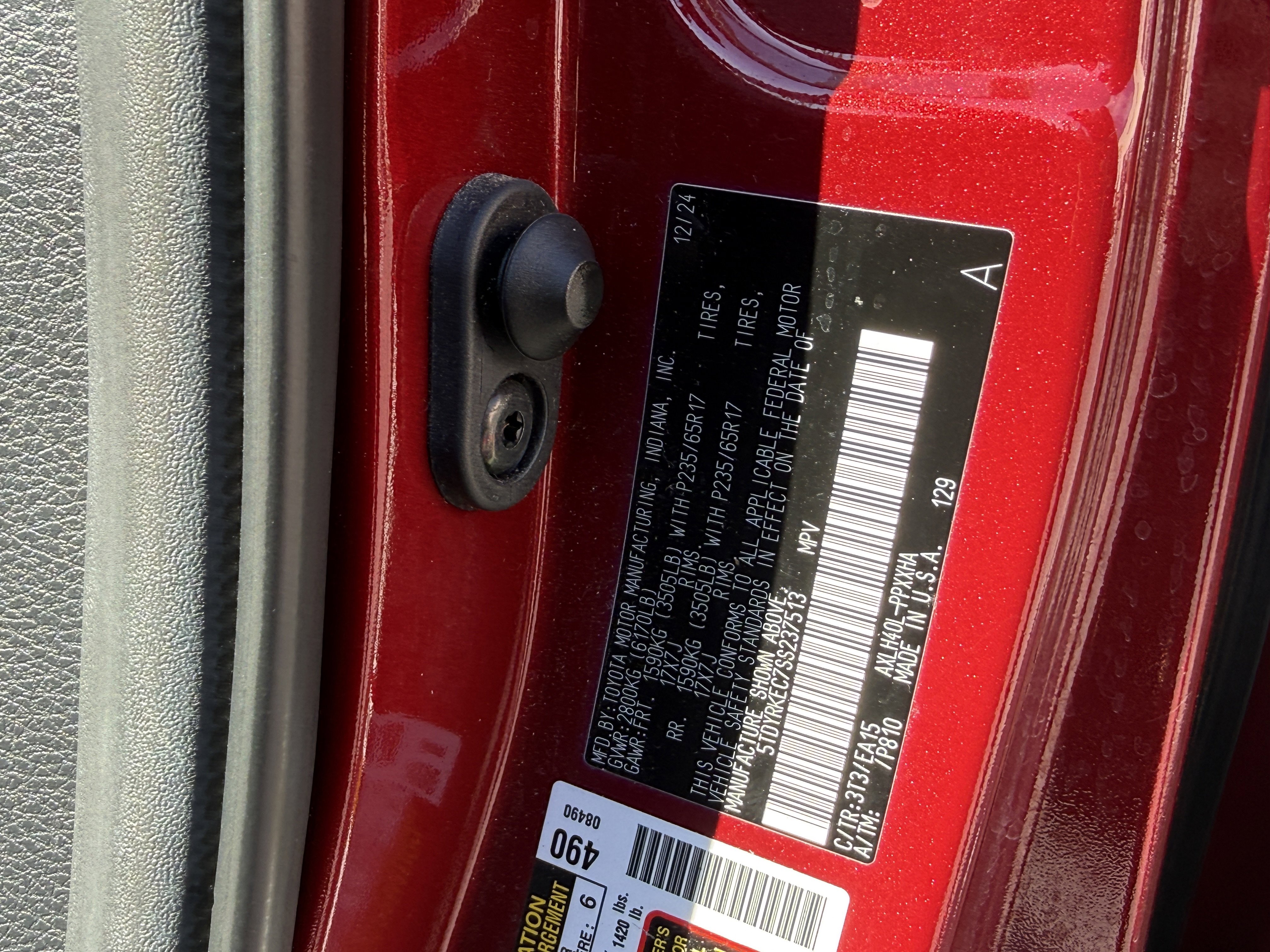 Used 2025 Toyota Sienna XLE image 27