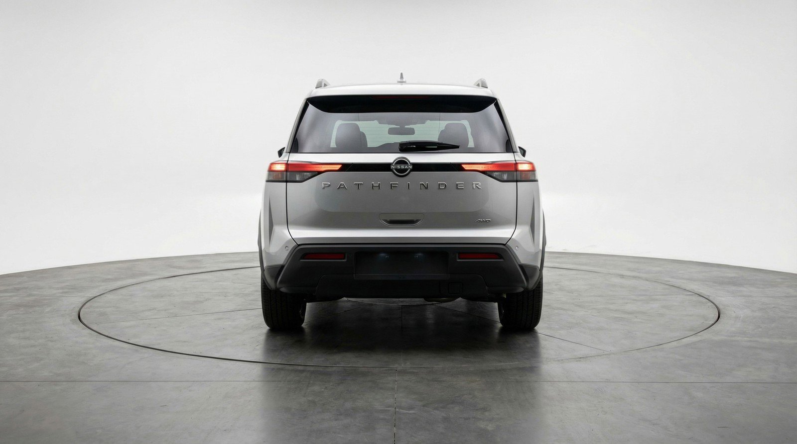 Used 2025 Nissan Pathfinder SV image 7