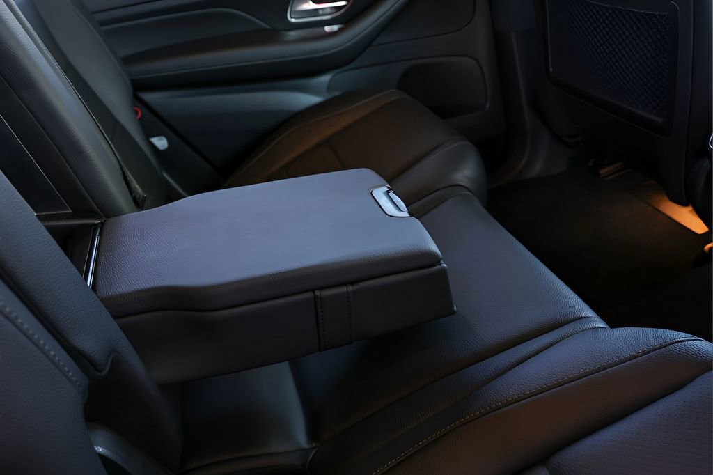 Used 2025 Mercedes-Benz GLS 450 4MATIC image 65