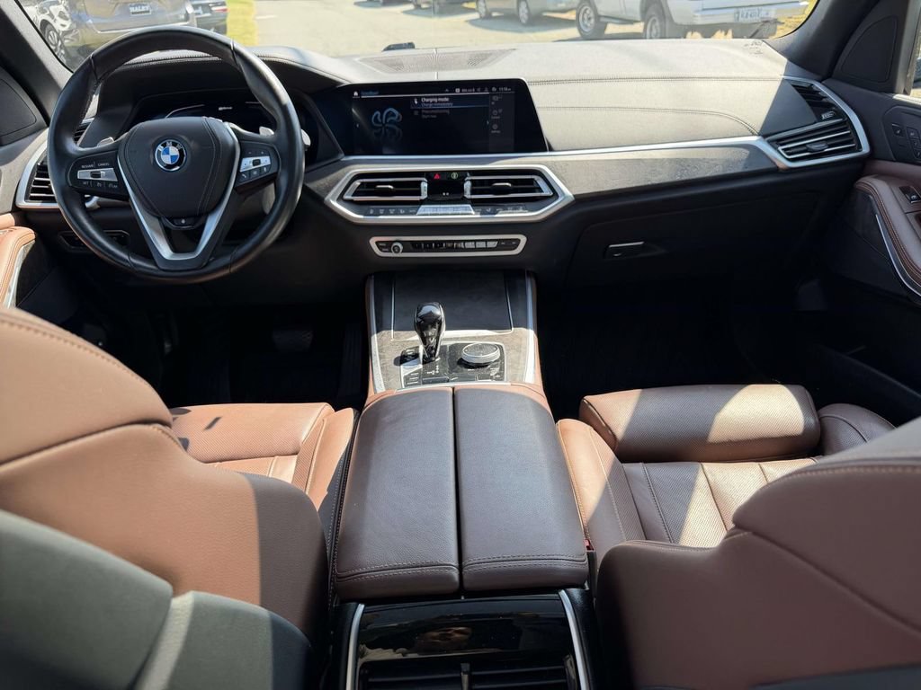 Used 2022 BMW X5 xDrive45e w/ Luxury Seating Package AWD/4WD image 2