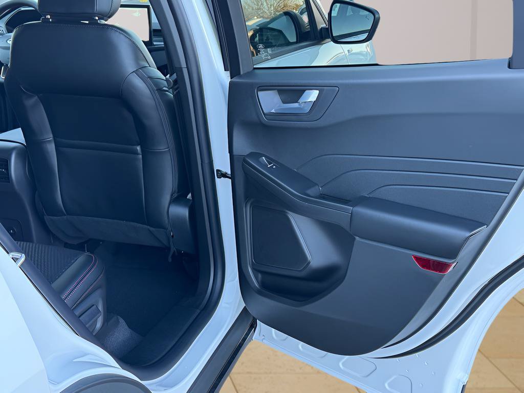 New 2026 Ford Escape ST-Line w/ Tech Pack #1 FWD image 16