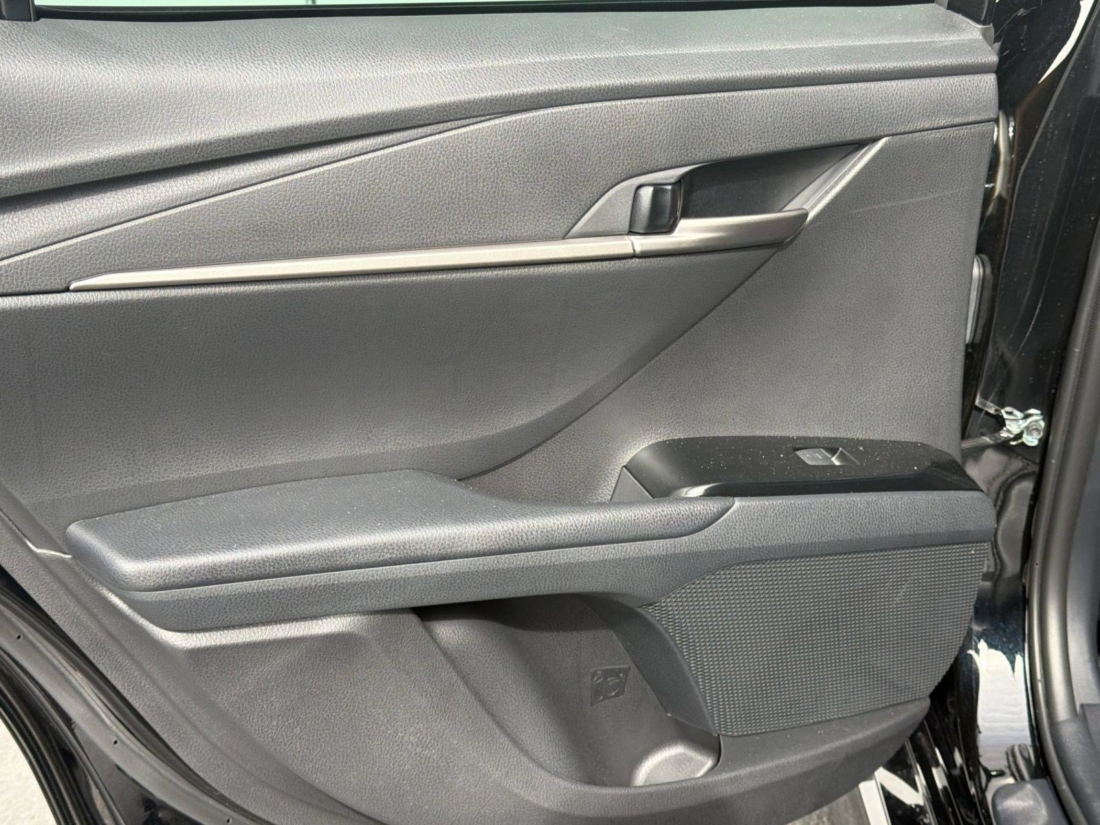 Used 2025 Toyota Camry SE FWD image 31