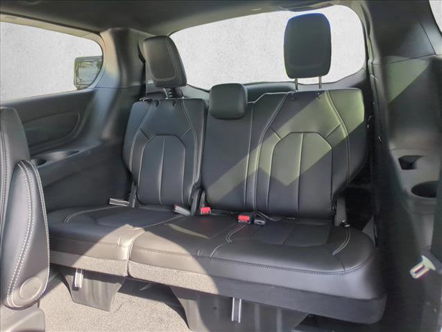 New 2026 Chrysler Voyager LX image 15