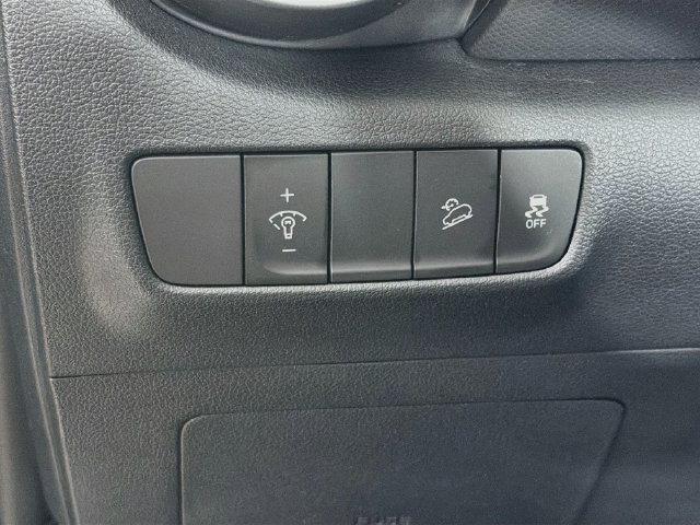 Used 2023 Hyundai Kona SE w/ Cargo Package AWD/4WD image 15