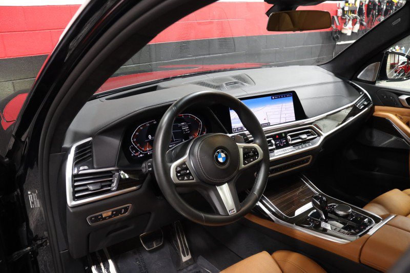 Used 2019 BMW X7 xDrive50i w/ M Sport Package AWD/4WD image 38