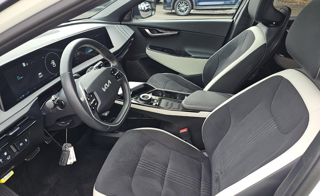Used 2023 Kia EV6 GT-Line w/ GT-Line Suede Seat Package AWD/4WD image 9