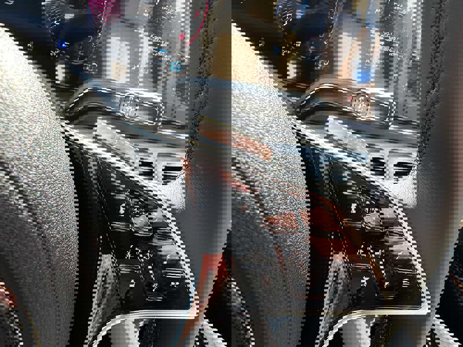 Used 2026 Mercedes-Benz GLE 350 4MATIC image 38